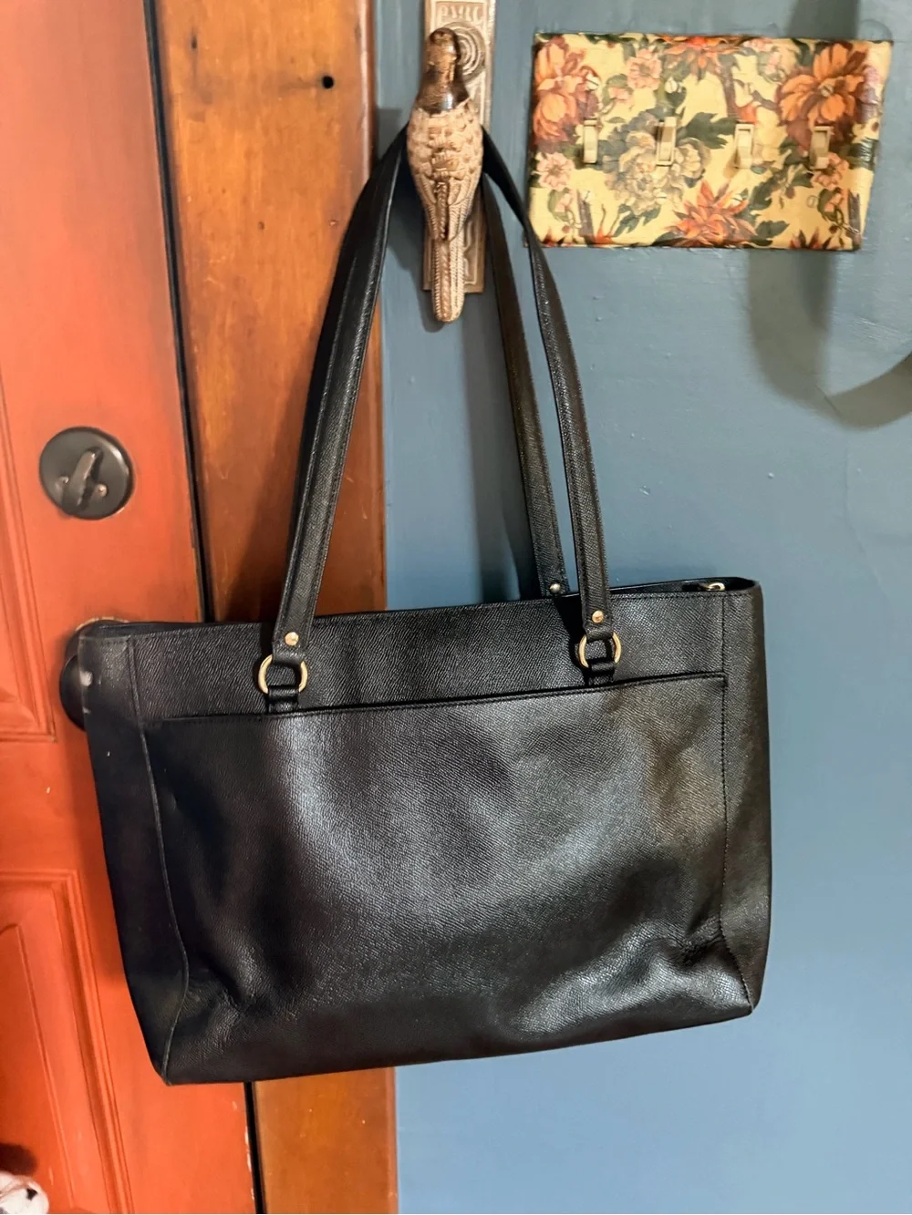 Coach Tote – Black Crossgrain Leather Shoulder Bag